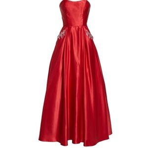 Red “Blondie Nites” Prom dress size 13